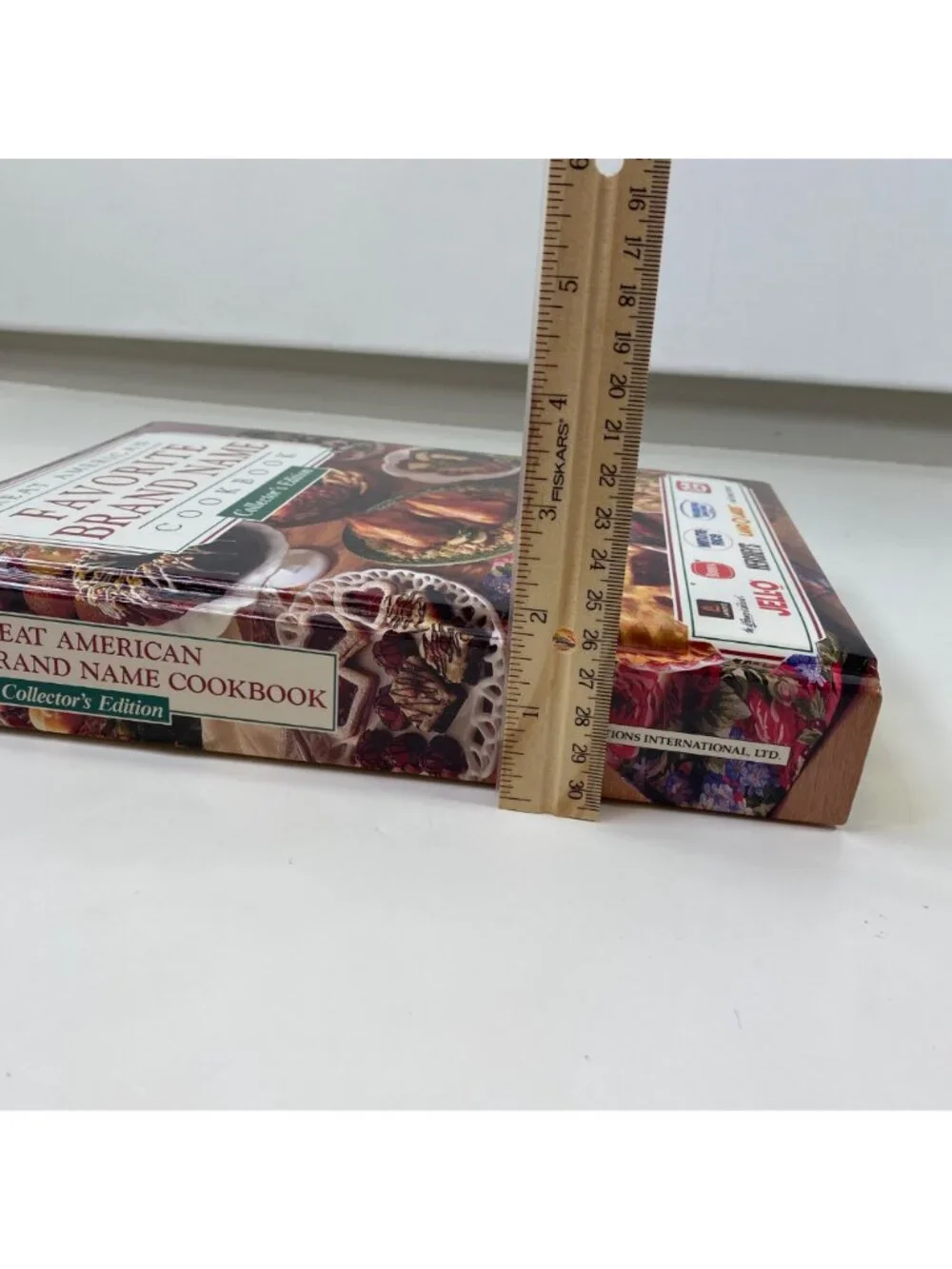 1993s Great American Favorite Brand Name Cookbook Collectors Edition